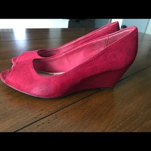 Comfort Plus by Predictions Red Wedges-8